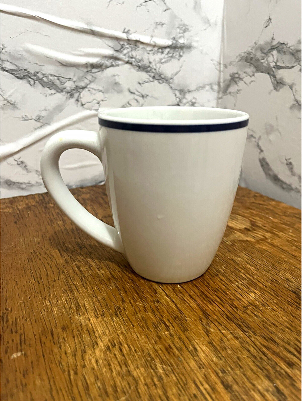Oneida Maitre d' Porcelain Coffee Mug 12 fl oz White Blue Rim Dishwasher Safe